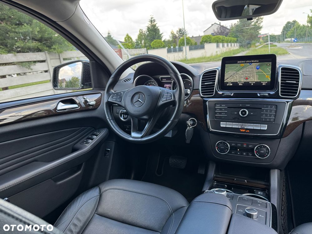 Mercedes-Benz GLE - 9