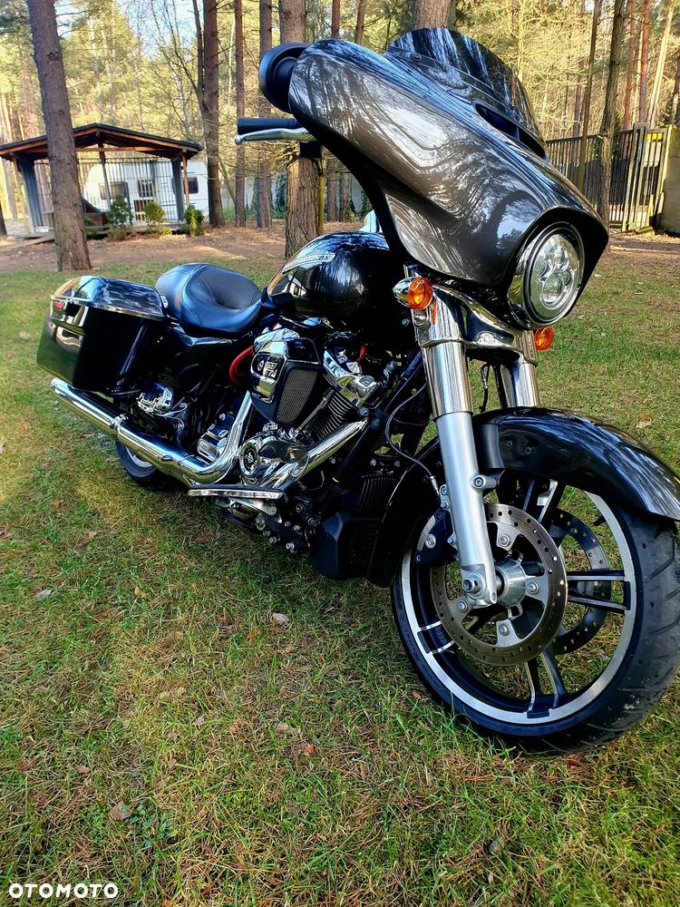 Harley-Davidson Touring Street Glide - 12