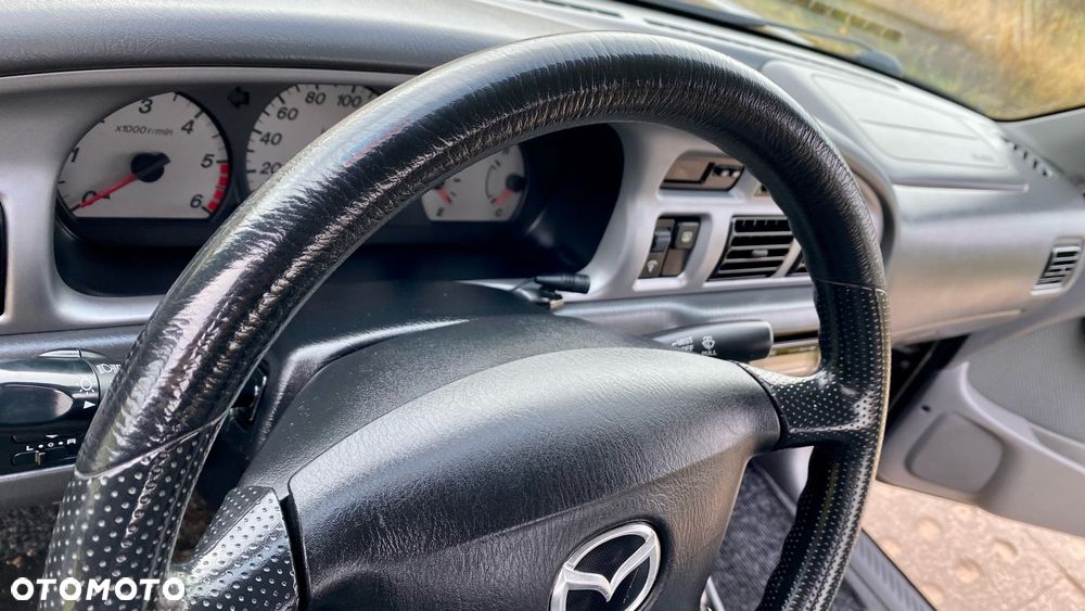 Mazda Seria B - 27