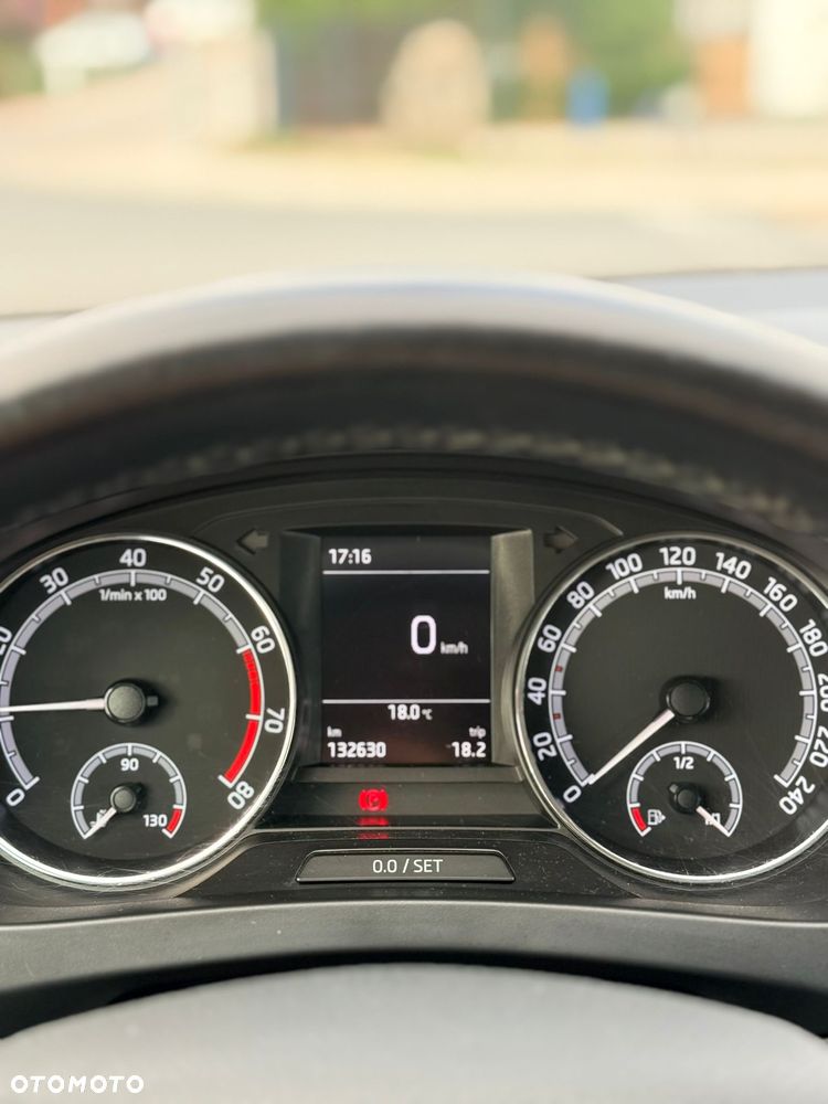 Skoda RAPID 1.0 TSI Ambition - 9