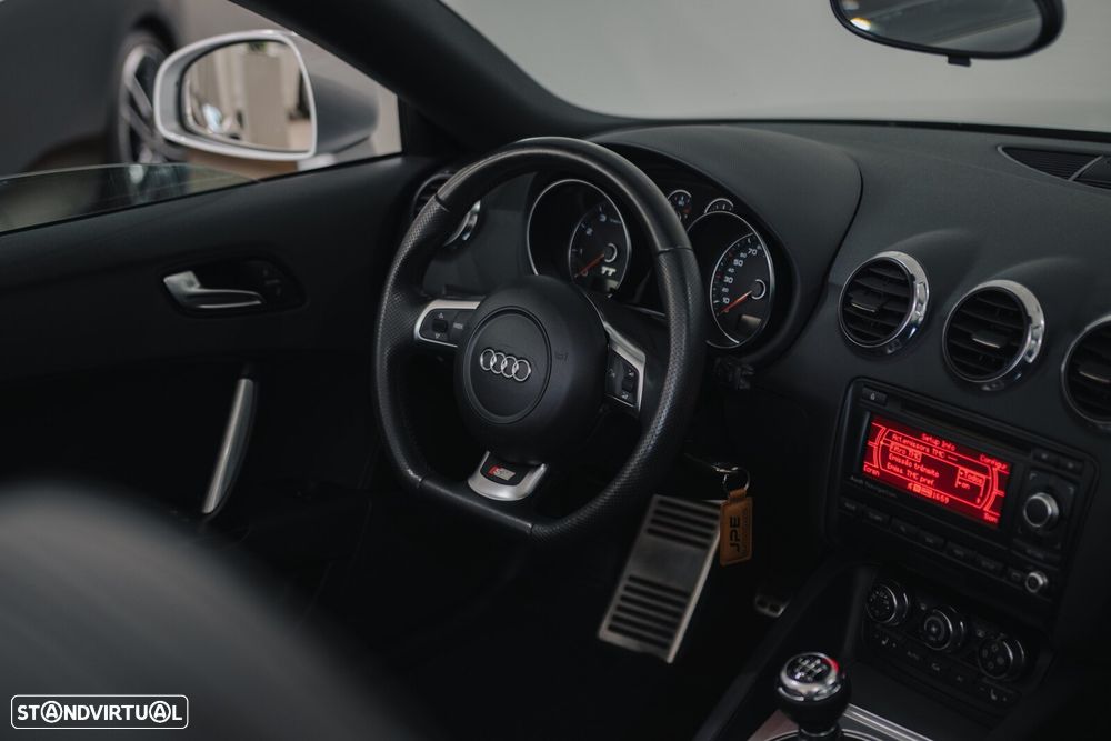 Audi TT Roadster 2.0 TFSi S-line - 33