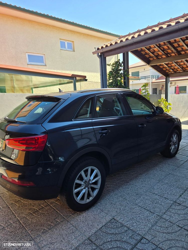 Audi Q3 2.0 TDi quattro Business Line S-tronic - 10