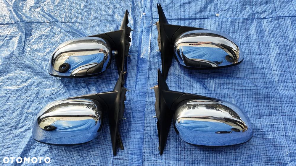 LUSTERKO ZEWNĘTRZNE PRAWE 11 PIN CHROM CHRYSLER 300C - 2