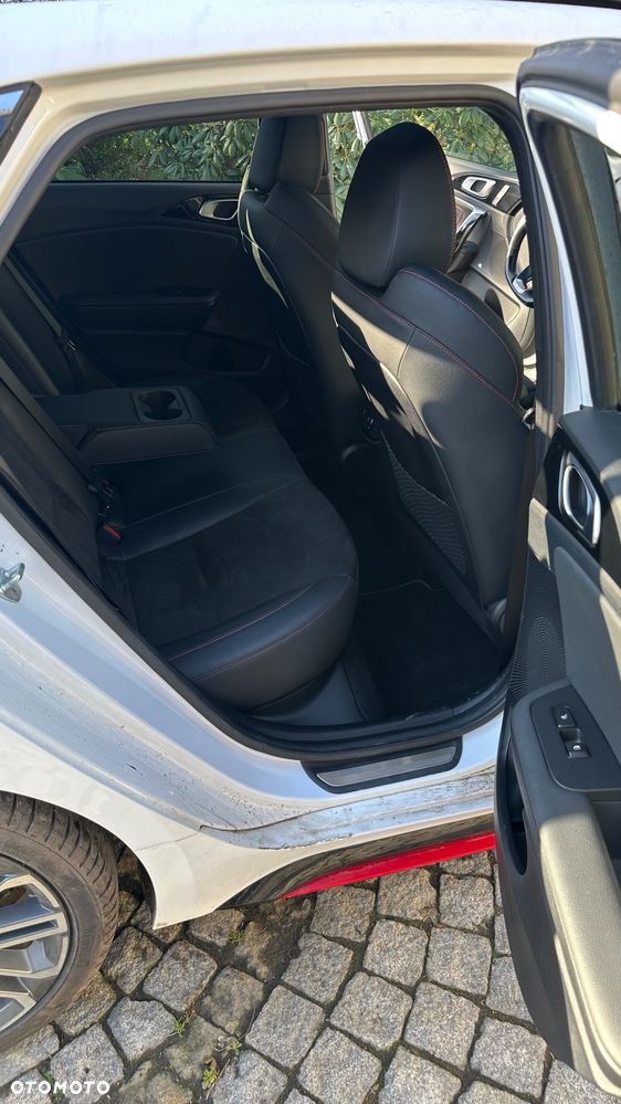 Kia ProCeed 1.6 T-GDI DCT7 OPF GT - 12