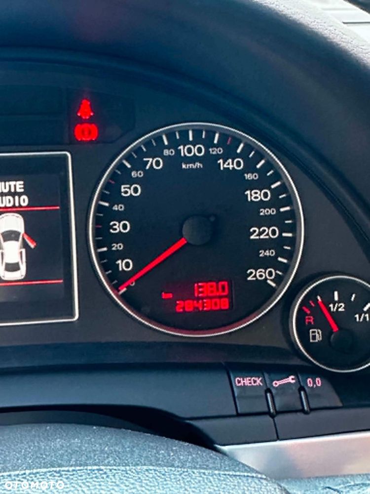 Audi A4 Limousine - 17