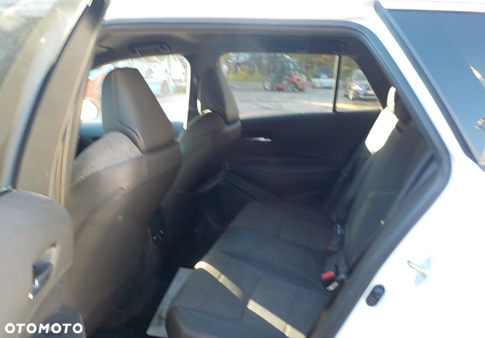 Toyota Corolla - 22