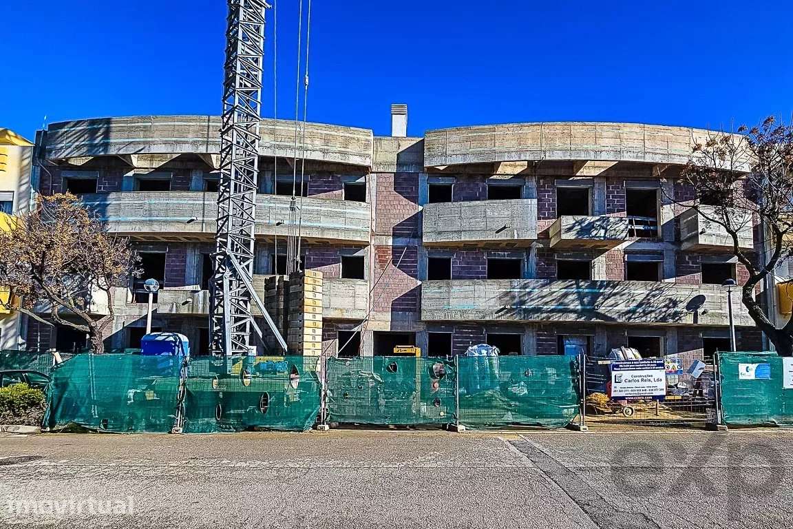 Apartamento T3 com Garagem Box – Última Unidade – Novo Empreendimento - Grande imagem: 2/46