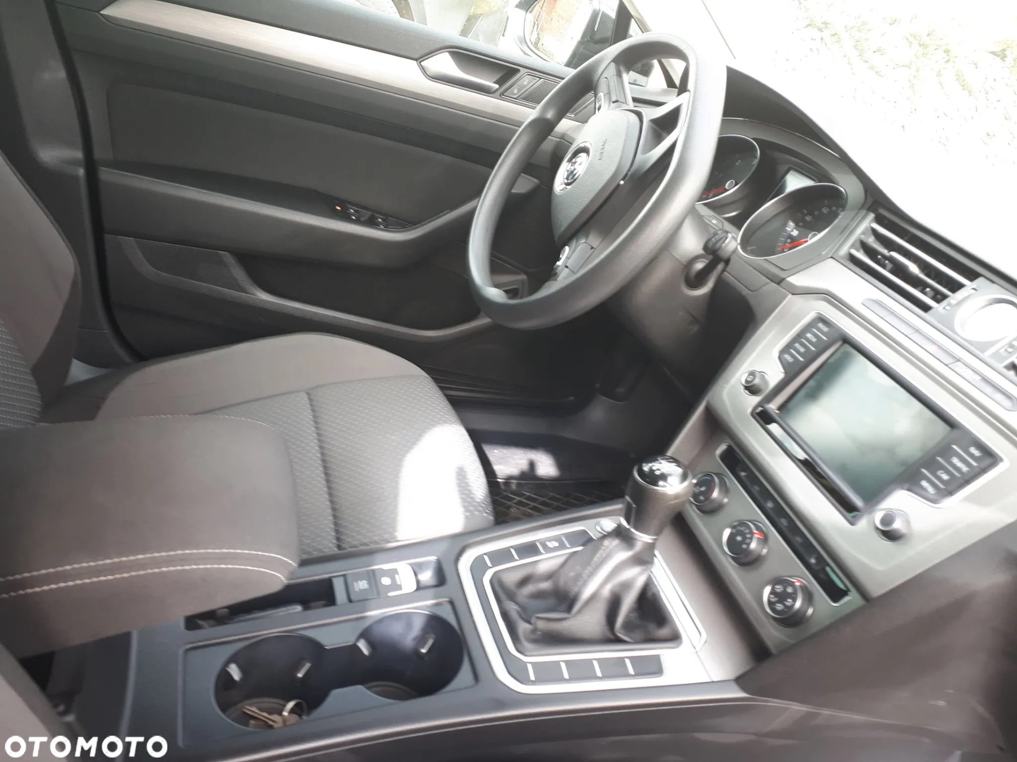 Volkswagen Passat 2.0 TDI BMT Comfortline - 10
