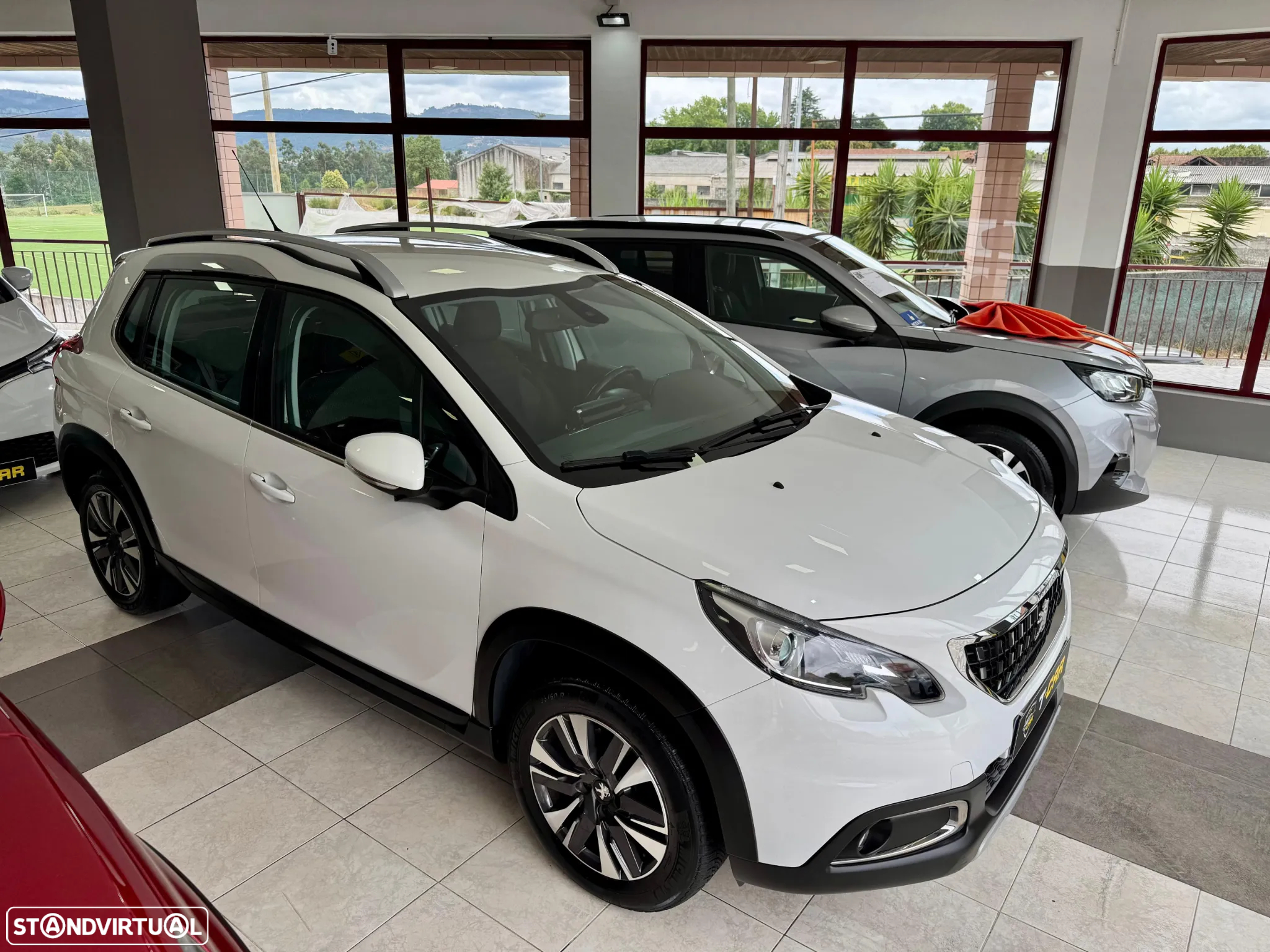 Peugeot 2008 PureTech 110 Stop&Start Allure - 10