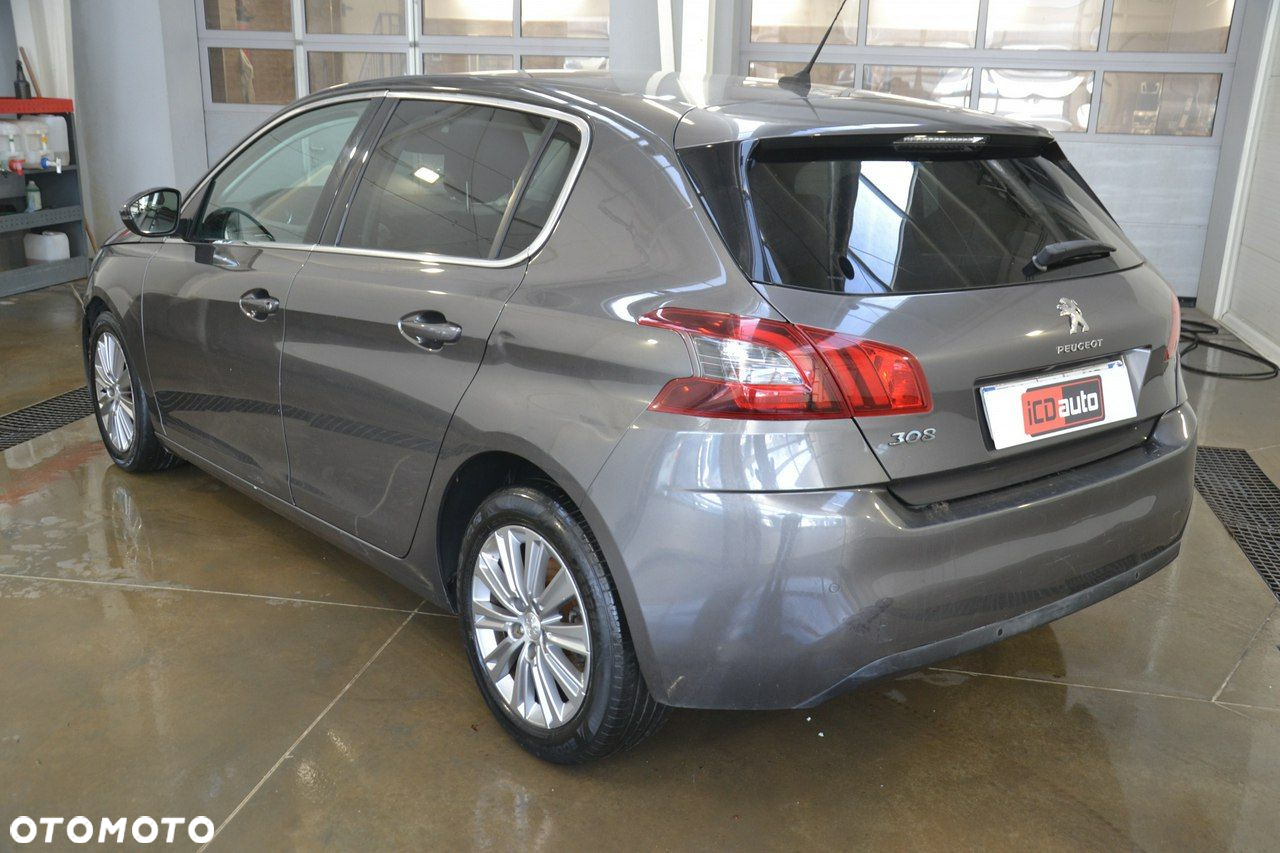 Peugeot 308 - 5