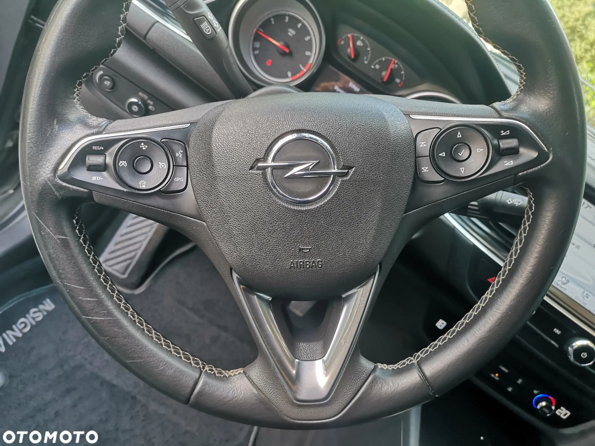 Opel Insignia 1.5 T Elite S&S - 11