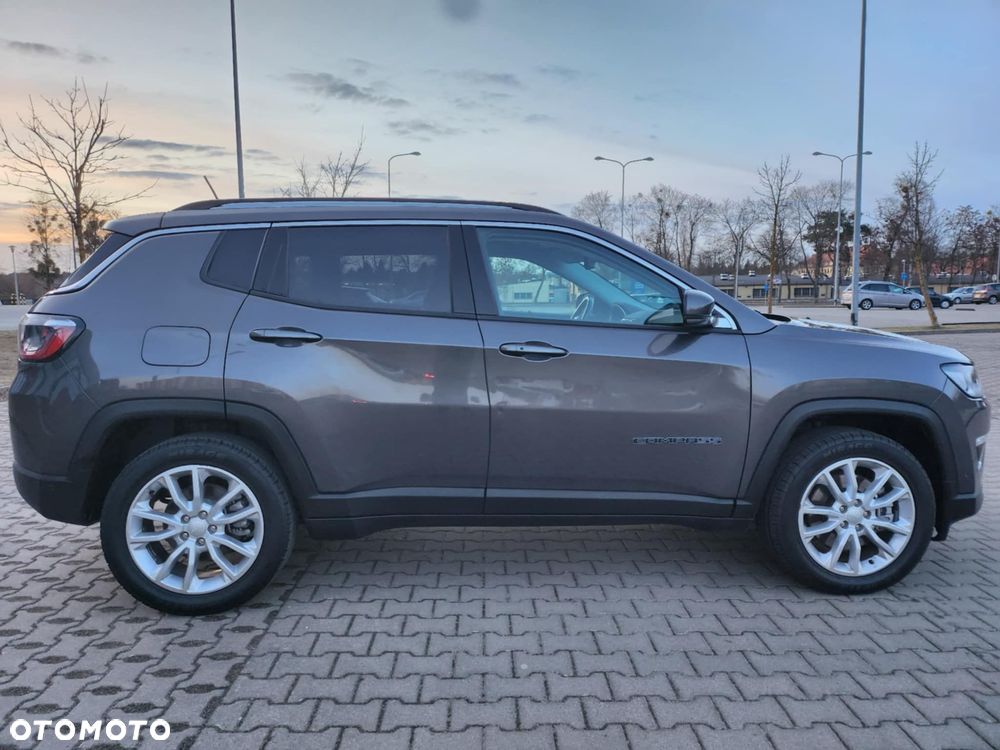 Jeep Compass - 10