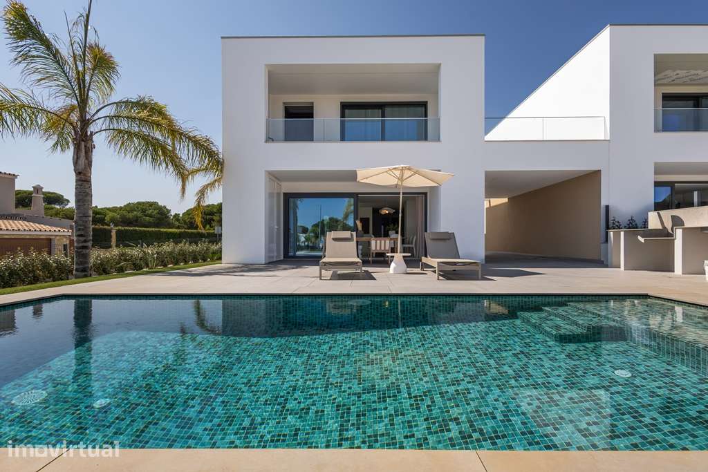 Oliveira Residences: moradias com piscina no Triângulo Dourado, Algar - Grande imagem: 1/5