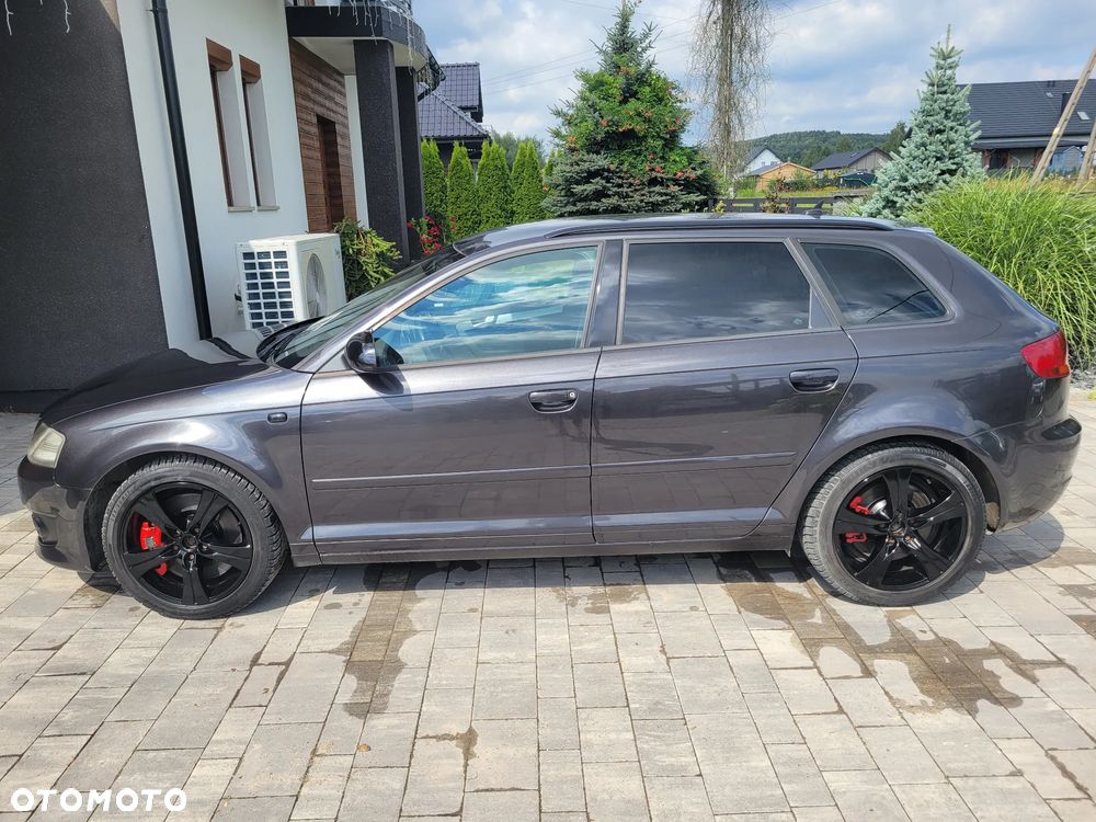 Audi A3 Sportback - 1