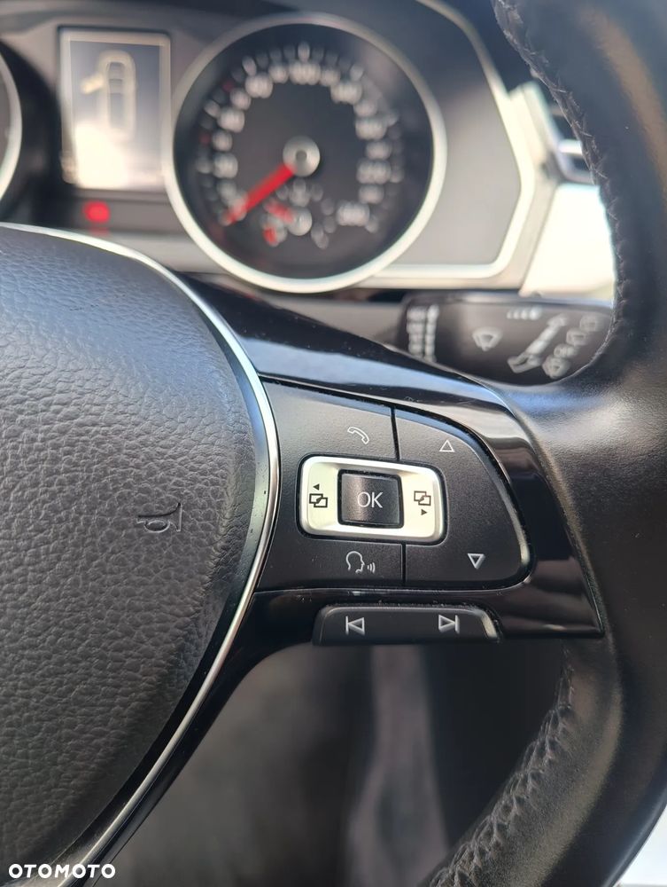 Volkswagen Passat 2.0 TDI BMT Comfortline - 29