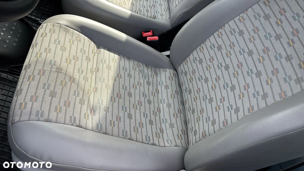 Volkswagen Transporter T5 - 12