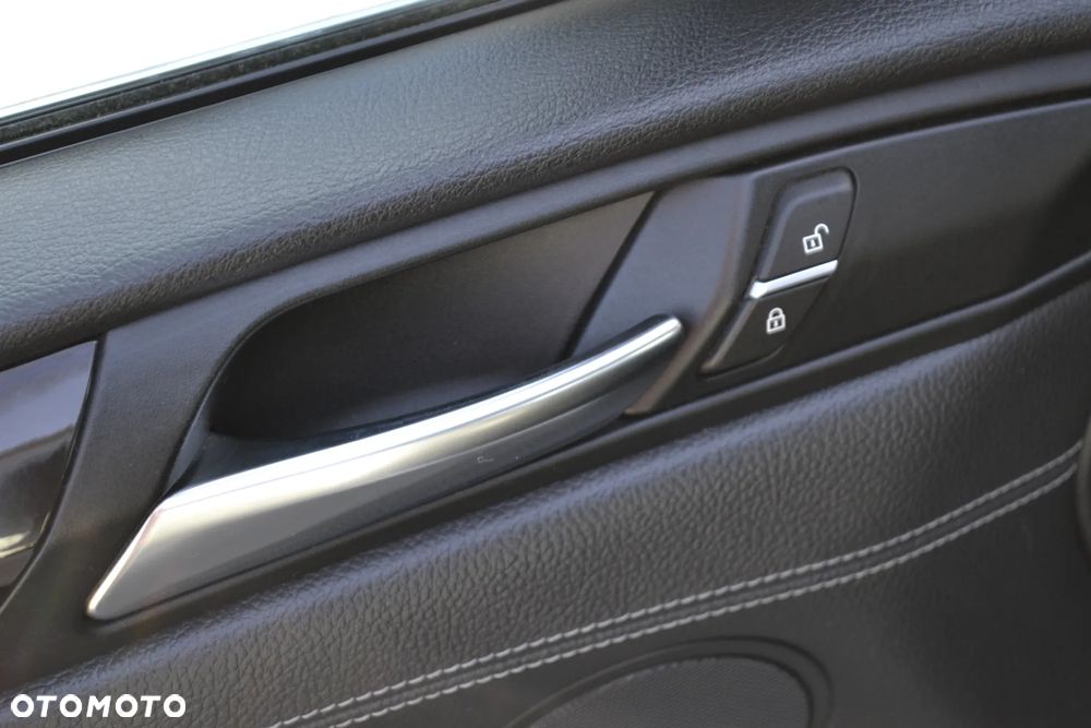 BMW X3 xDrive20d xLine - 27