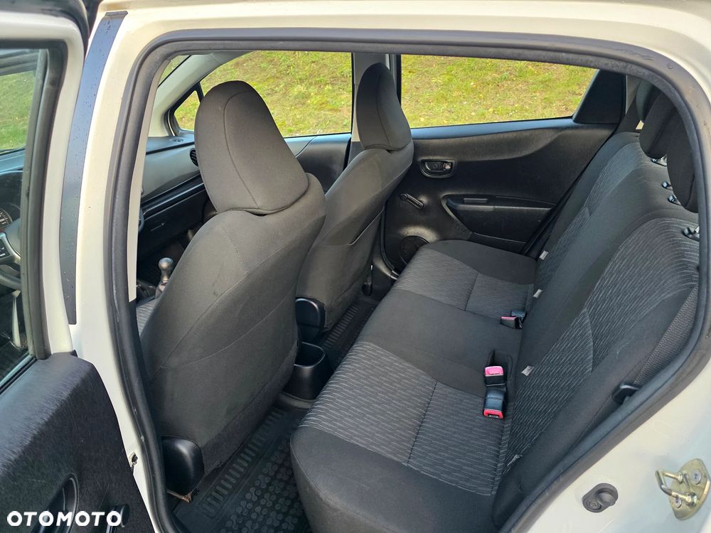 Toyota Yaris - 7