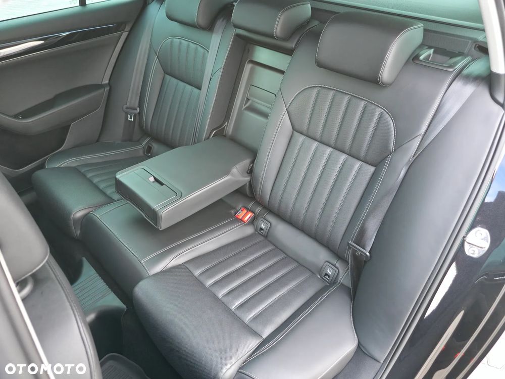 Skoda Superb 2.0 TDI SCR 4x4 L&K DSG - 8