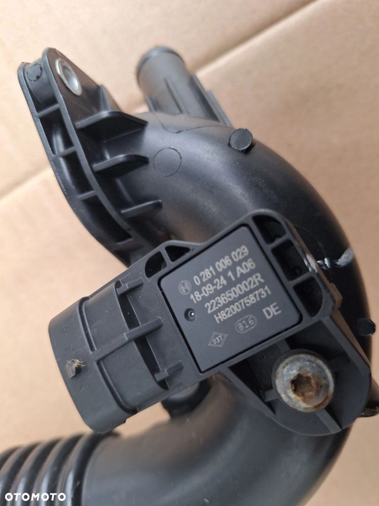 RENAULT CLIO 4 IV CAPTUR SANDERO 0.9 TCE 1.2 TCE PRZEWÓD RURKA INTERCOOLERA CZUJNIK 0281006029 104951A - 9