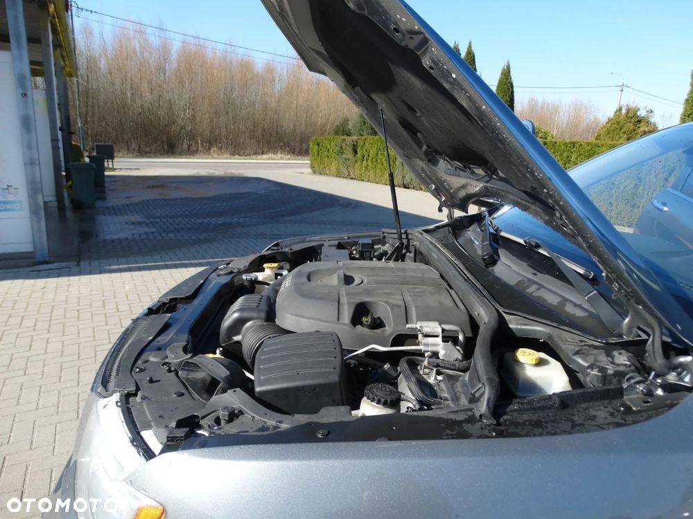 Jeep Grand Cherokee - 27