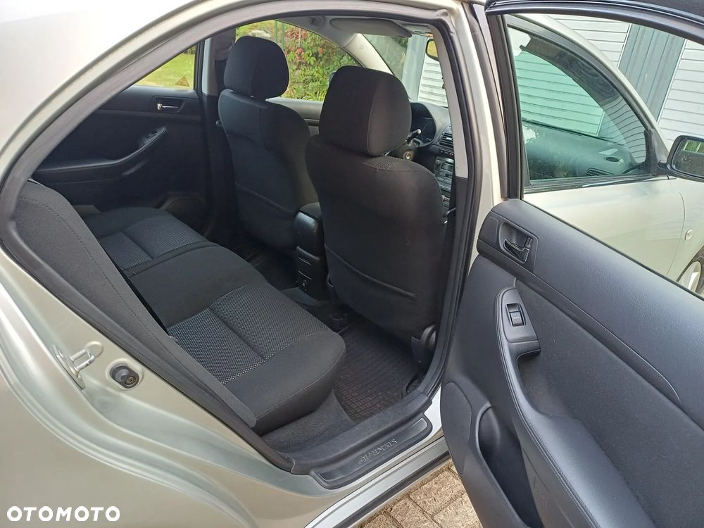 Toyota Avensis 2.0 VVT-i Edition - 9