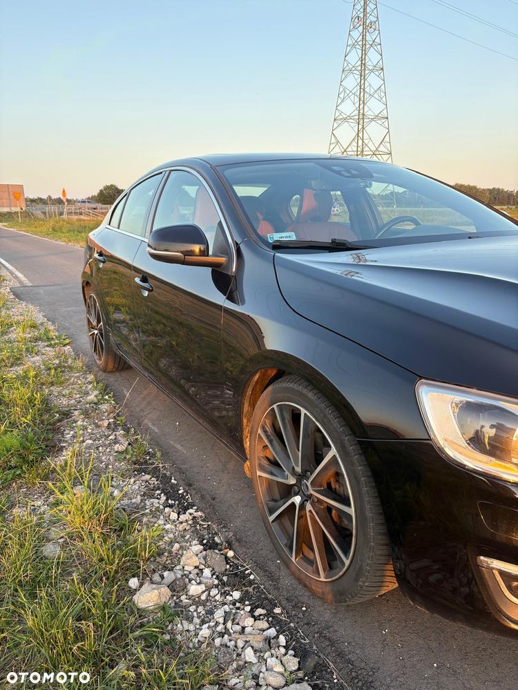 Volvo S60 T6 AWD Drive-E R-Design Momentum - 5
