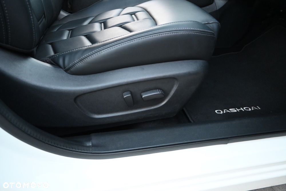 Nissan Qashqai 1.7 dCi 4x4 Tekna+ Xtronic - 28