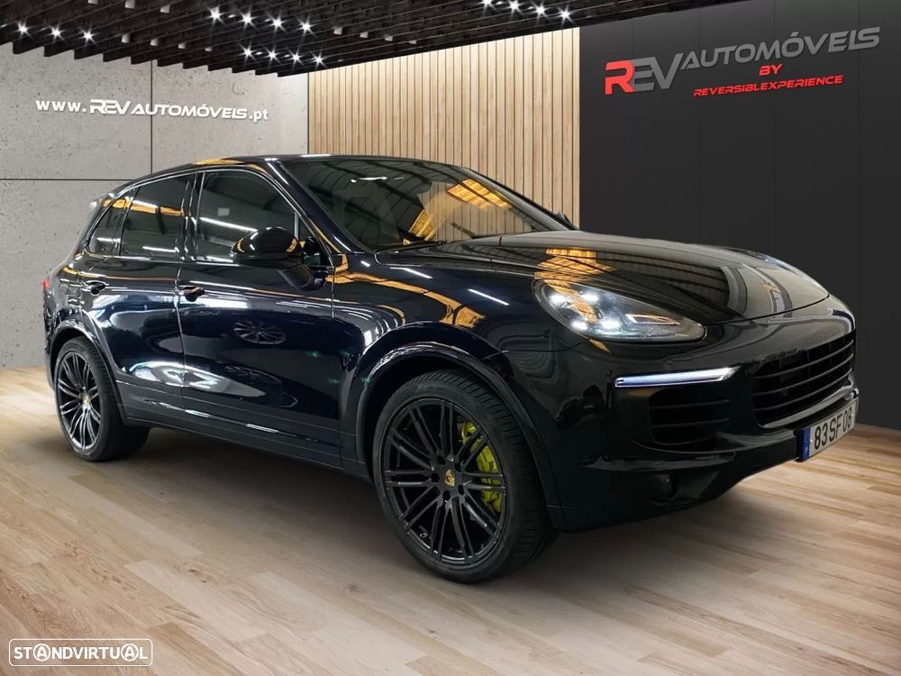 Porsche Cayenne Platinum Edition - 2