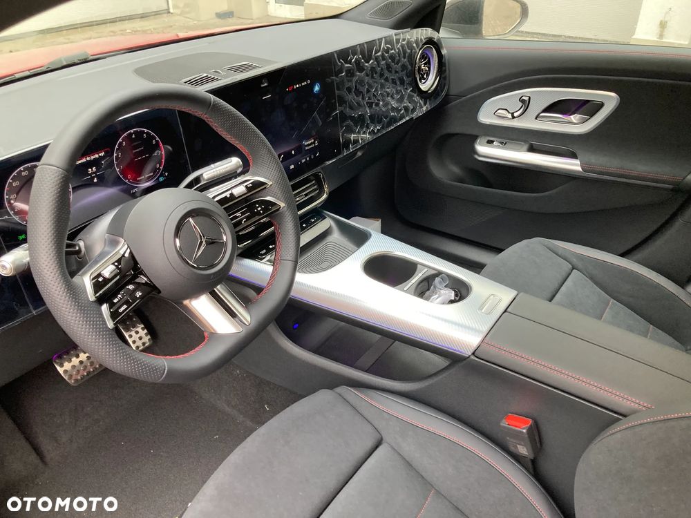 Mercedes-Benz CLA - 5