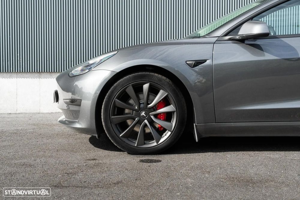 Tesla Model 3 Long-Range Dual Motor AWD - 26