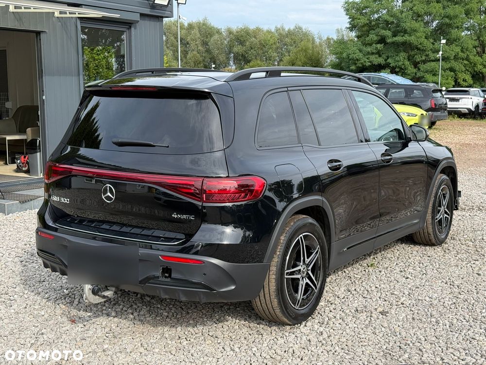Mercedes-Benz EQB 300 4Matic AMG Line - 13