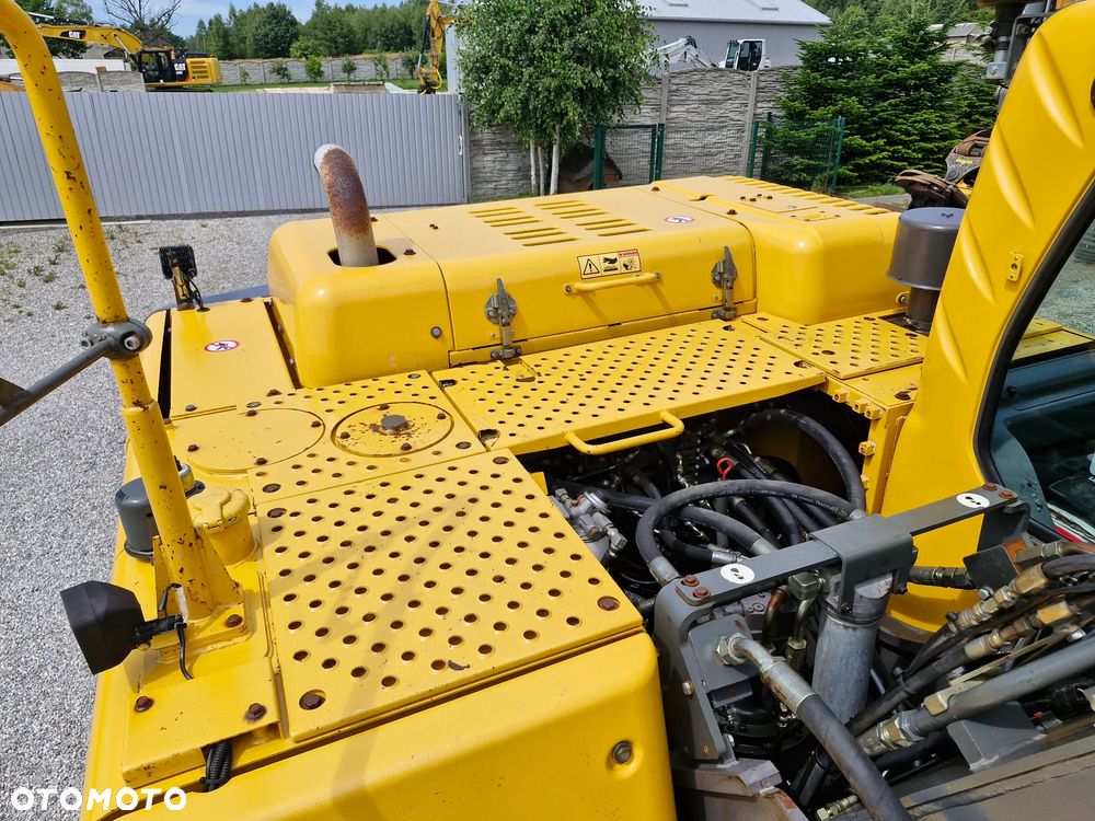 Volvo EC 210 BLC - 22