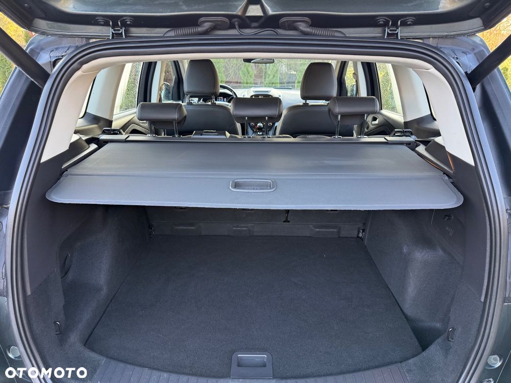 Ford Kuga 1.5 EcoBoost 2x4 Titanium - 18