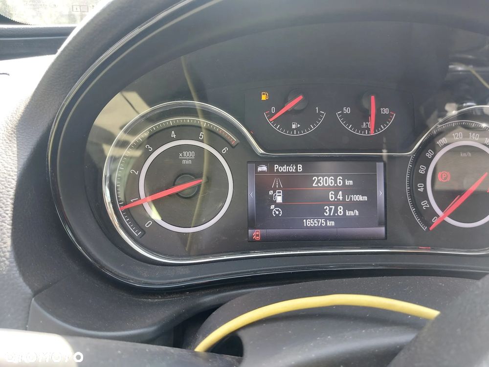 Opel Insignia 2.0 CDTI - 9