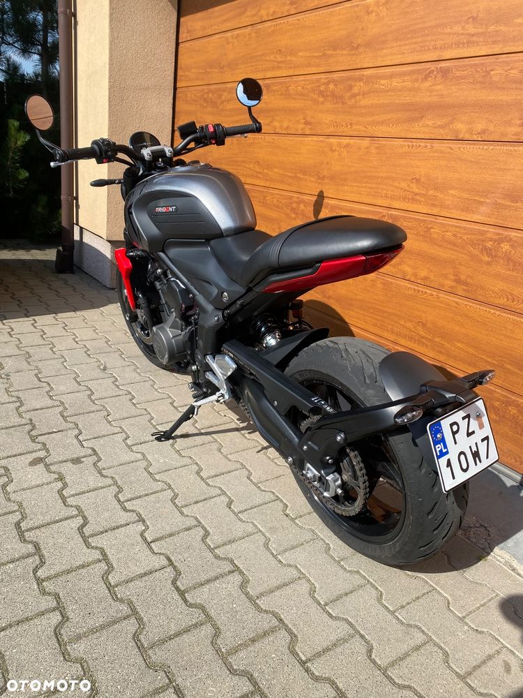 Triumph Trident - 5