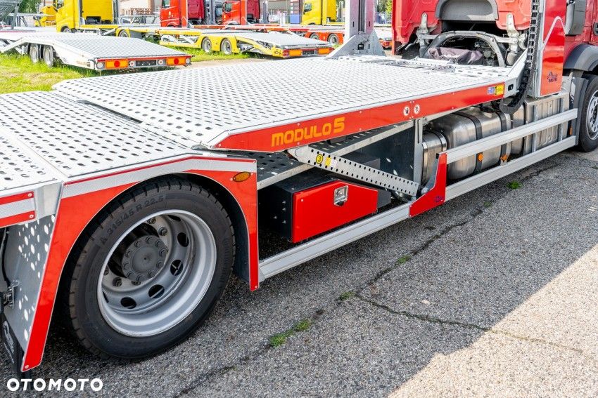 Mercedes-Benz Actros - 32