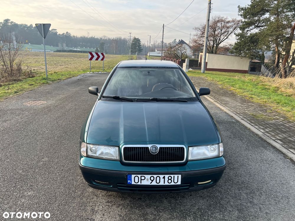 Skoda Octavia 1.6 GLX - 2