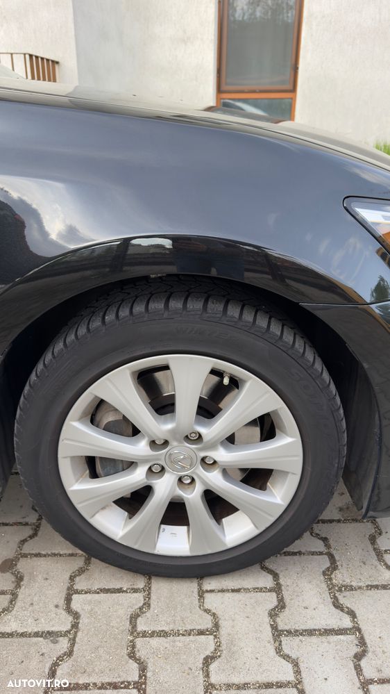 Lexus Seria GS - 15