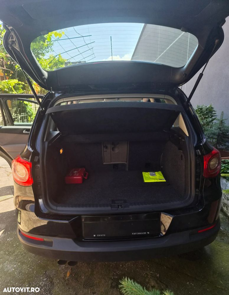 Volkswagen Tiguan - 13