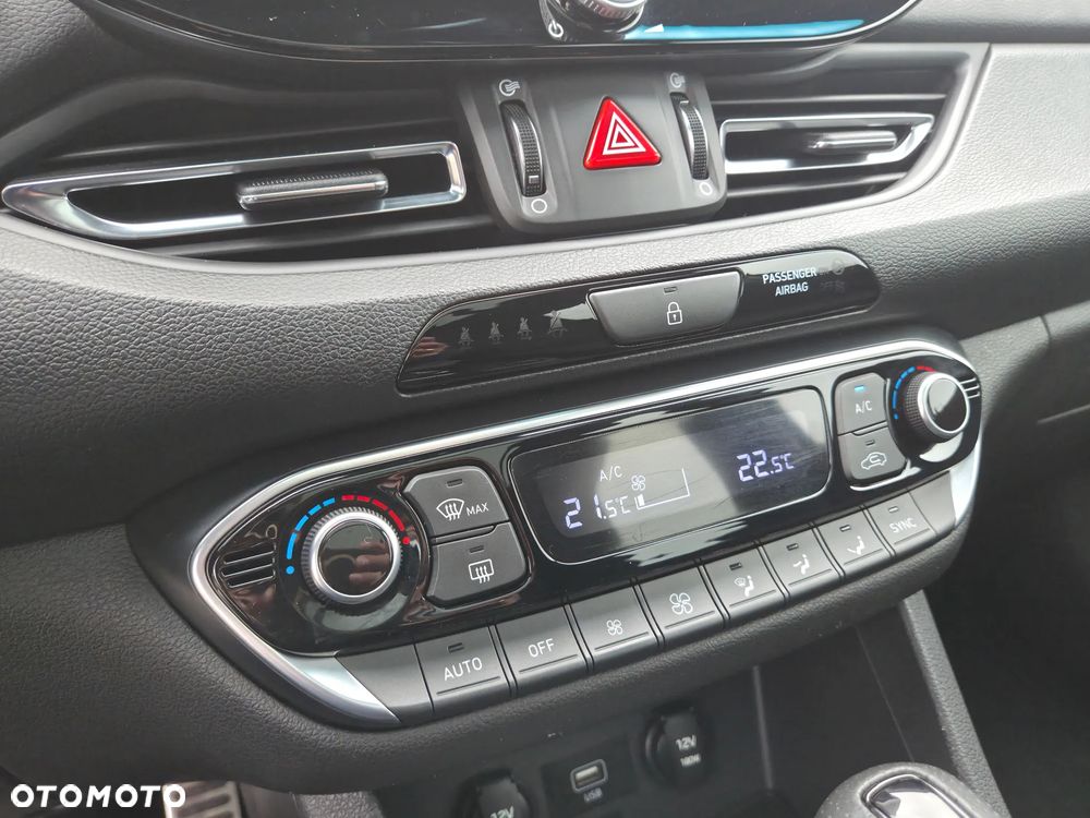 Hyundai i30 1.5 T-GDI 48V Smart DCT - 24