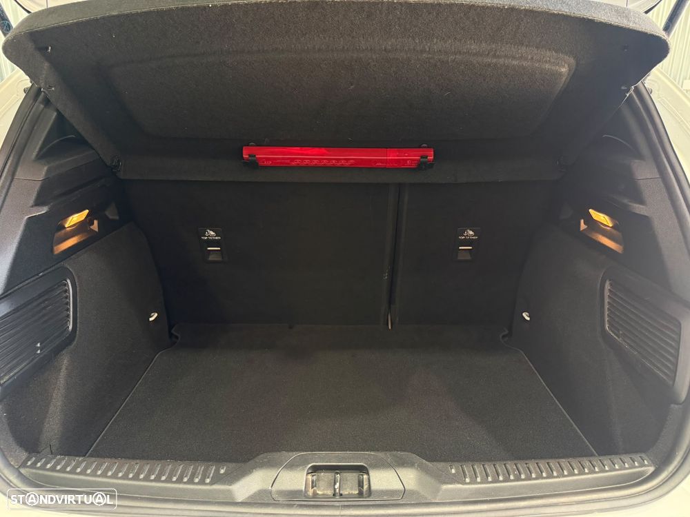 Ford Focus 1.0 EcoBoost ST-Line - 28