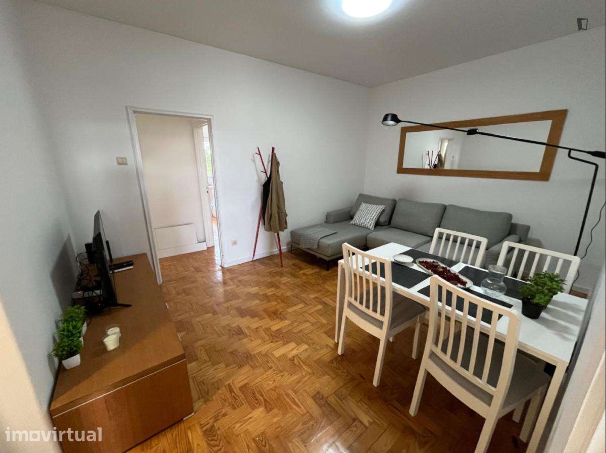 Apartamento com 4 quartos - localizado em Paranhos Porto - Grande imagem: 4/25