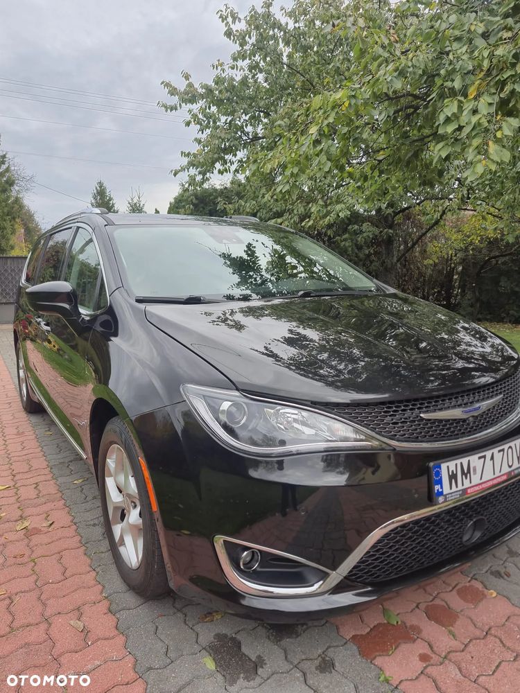 Chrysler Pacifica - 8