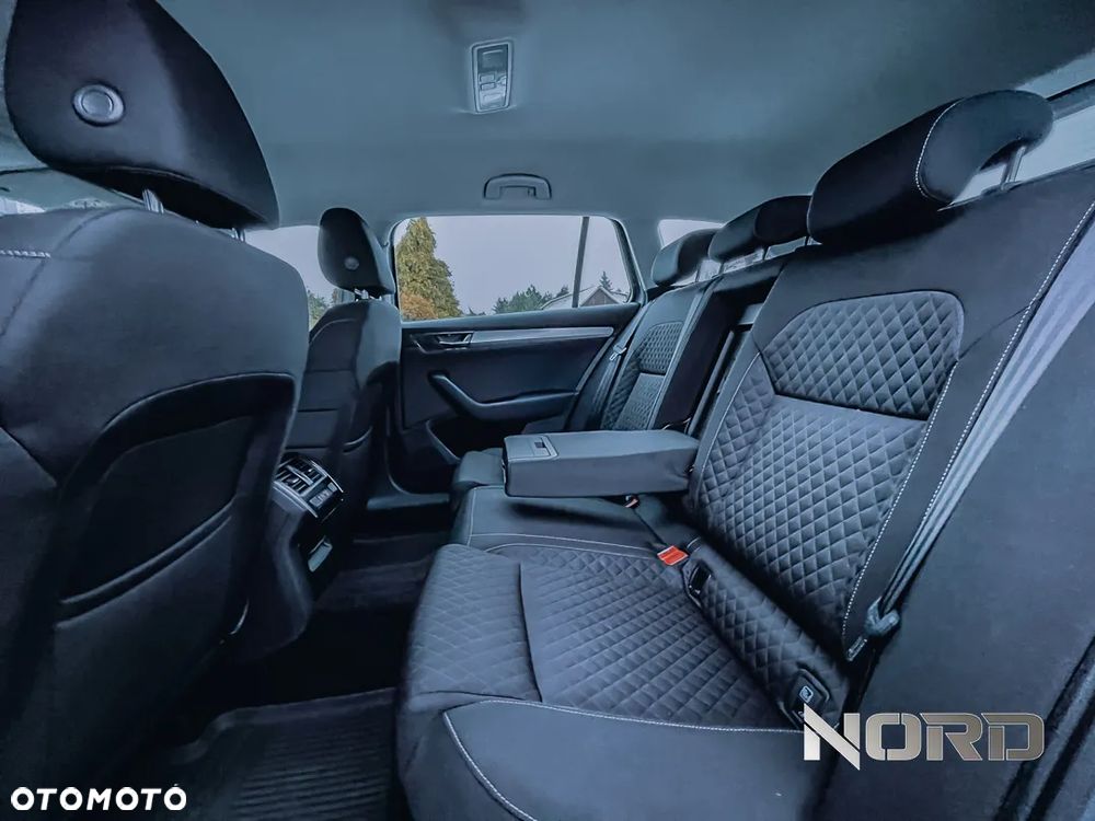 Skoda Superb 2.0 TDI Ambition DSG - 19