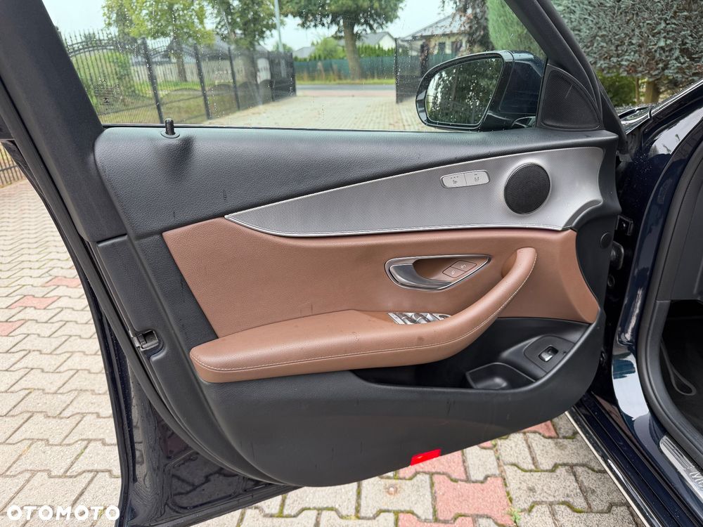 Mercedes-Benz Klasa E 200 d 9G-TRONIC Exclusive - 23