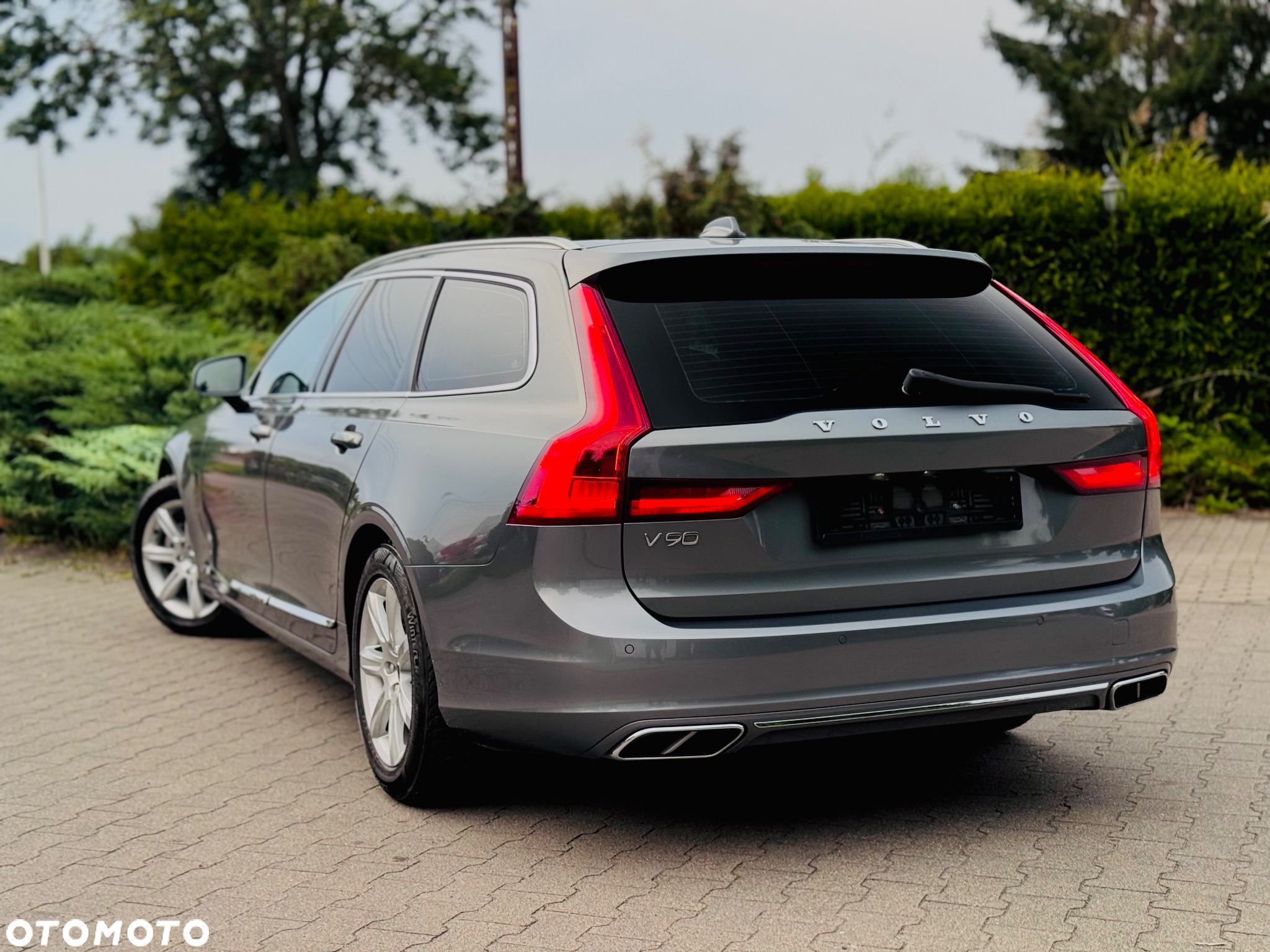 Volvo V90 D3 Geartronic Momentum Pro - 19
