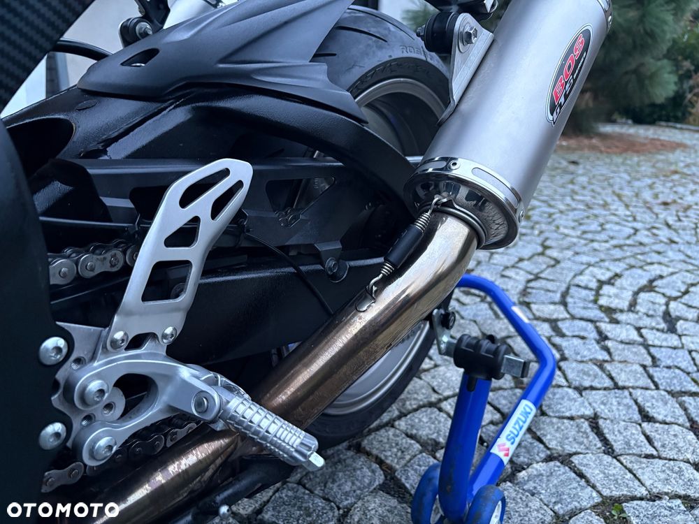 Suzuki GSX-R - 15
