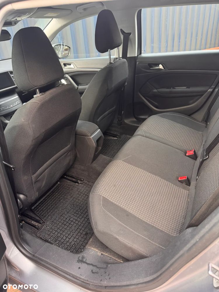 Peugeot 308 - 8
