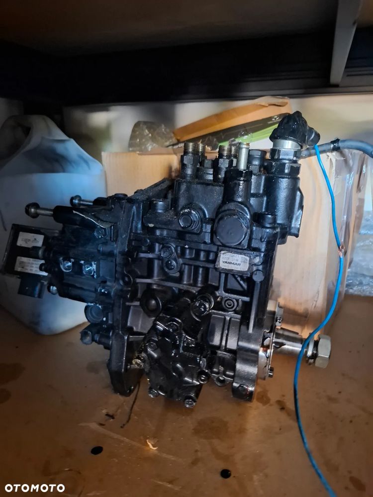 Pompa paliwa yanmar 4 tnv98 - 4
